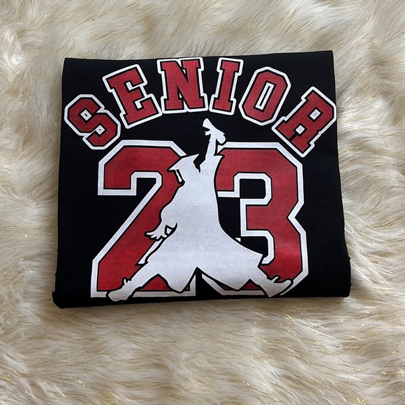 🌹Senior Shirt🌹 - Picture 2 of 2